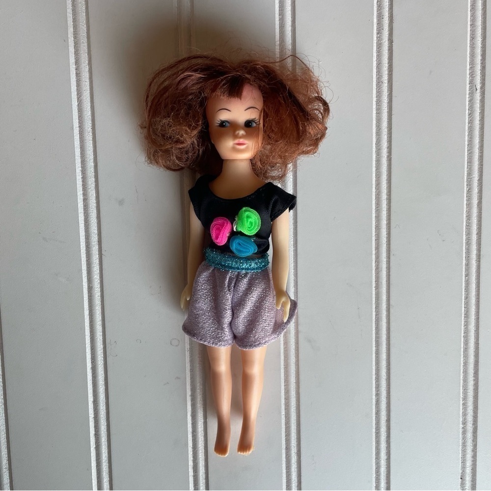 Vintage Pedigree Sindy Clone Doll Hong Kong 7.5” Brown curly hair 1960s